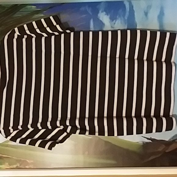 RAW tee - Picture 8 of 10